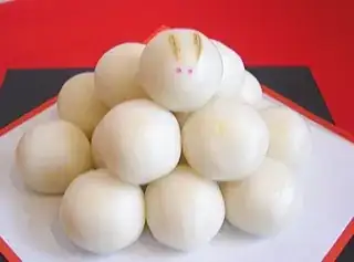 tsukimi dango with traditional rabbit style