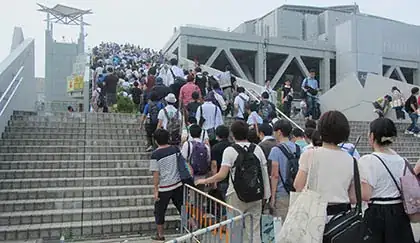 Line to see cosplayers