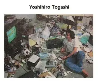 Yoshihiro Togashi playing "Dragon Quest"