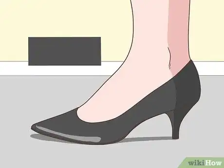 Image titled Wear Kitten Heels Step 1