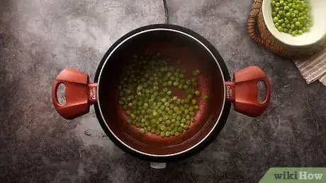 Image titled Season Peas Step 1