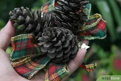 Image titled Make Scented Pine Cones Step 10