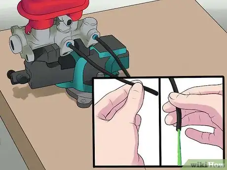 Image titled Bleed a Master Cylinder Step 11