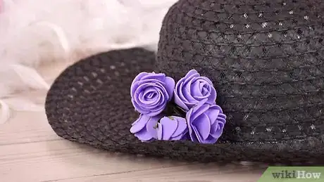 Image titled Decorate a Hat with Flowers Step 2