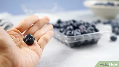 Image titled Clean Blueberries Step 1