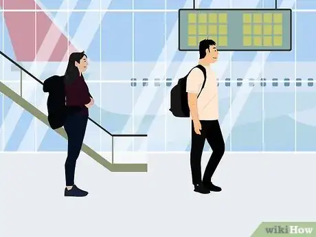 Image titled Have Airport Etiquette Step 6