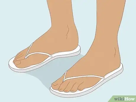 Image titled What to Wear After a Spray Tan Step 5