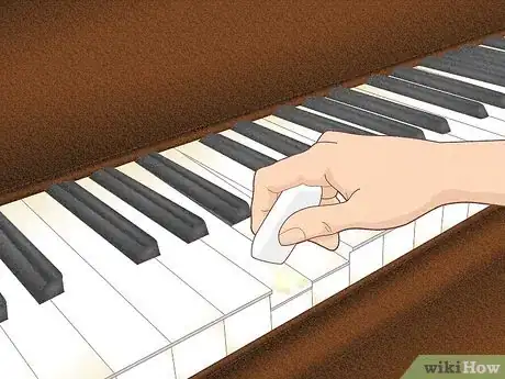 Image titled Clean Yellow Piano Keys Step 3