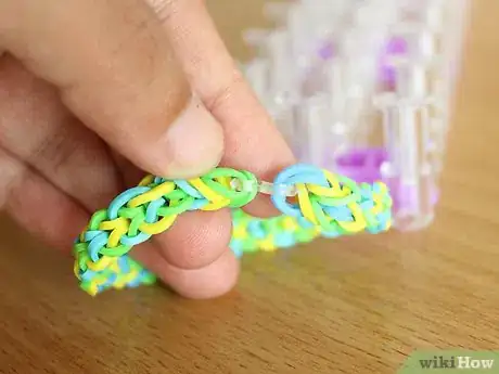 Image titled Make an Inverted Fishtail Bracelet from Rainbow Loom Step 8