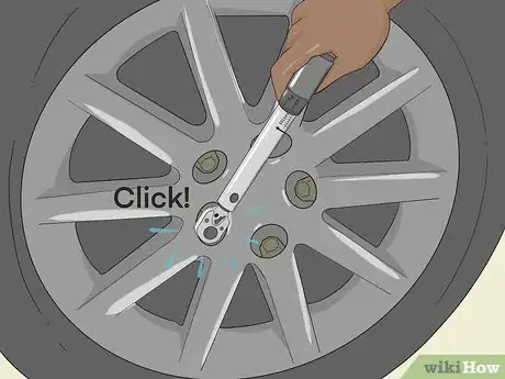 Image titled Use a Torque Wrench Step 11.jpeg