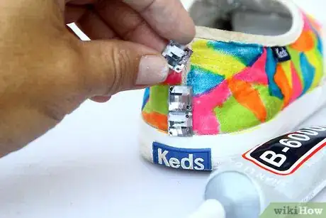 Image titled Decorate Canvas Shoes With Markers Step 17