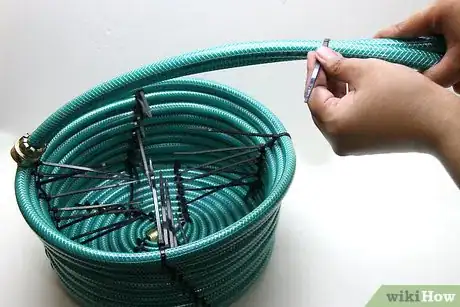 Image titled Make a Basket from a Garden Hose Step 9