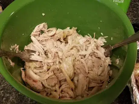 Image titled Shredding_Chicken_Step1