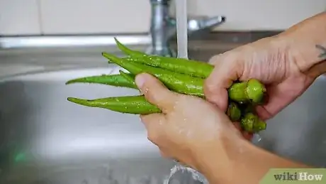 Image titled Cook Okra Step 1