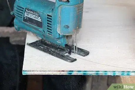 Image titled Make a Living Room Table from an Old Tire Step 3