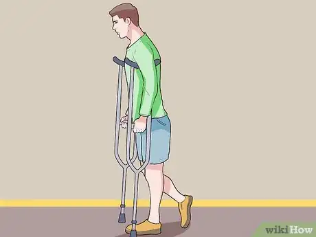 Image titled Use Crutches Step 4