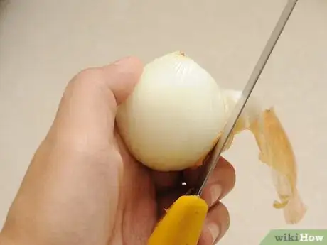 Image titled Make White Onion Puree Step 1