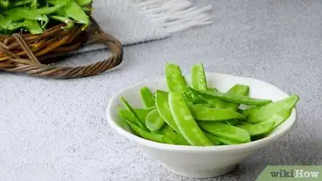 Image titled Clean Snap Peas Step 11