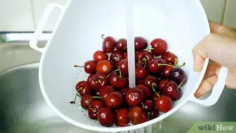 Image titled Freeze Cherries Step 1