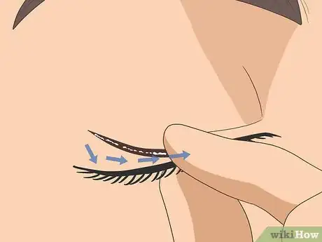 Image titled Remove Individual False Eyelashes Step 5