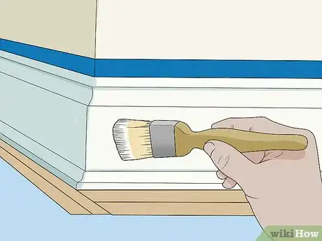 Image titled Paint Skirting Boards Step 17