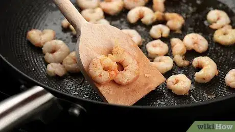 Image titled Saute Shrimp Step 4