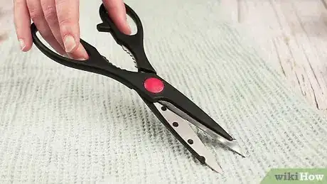 Image titled Use Kitchen Scissors Step 17