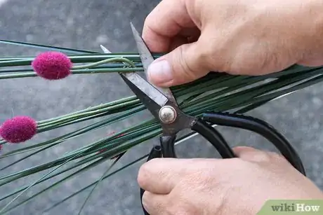 Image titled Make Elegant Centerpieces Using Distilled Water and Silk Flowers Step 7Bullet2