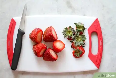 Image titled Prepare and Use Strawberries Step 4