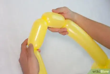 Image titled Make a Balloon Giraffe Step 6