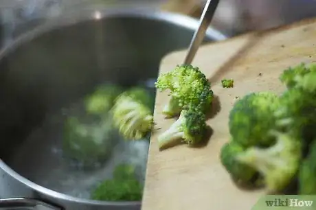 Image titled Add Vegetables to Pasta Step 1