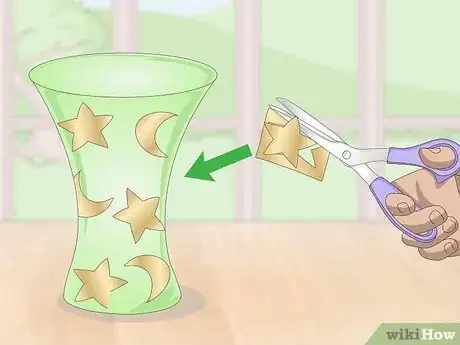 Image titled Decorate a Flower Vase with a Ribbon Step 12