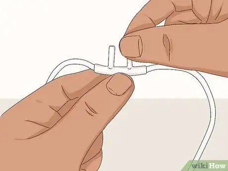 Image titled Insert Nasal Cannula Step 4