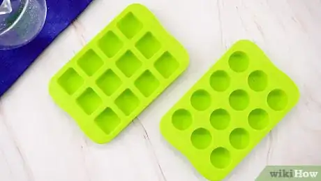 Image titled Make Ice Cubes Without a Tray Step 1