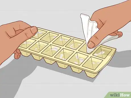 Image titled Clean and Disinfect Ice Trays Step 4